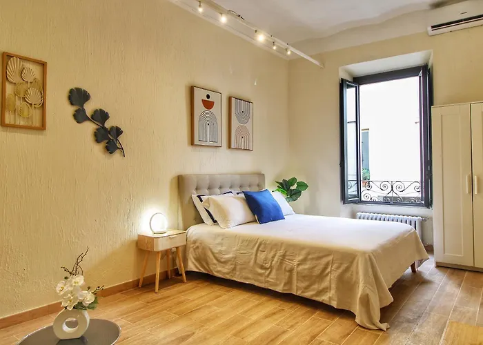Апартаменты Lovely 2 Bedroom By Yourhost *